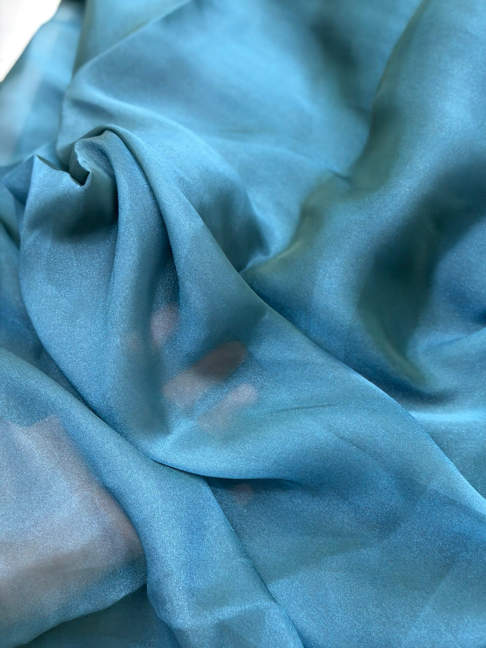 Jimmy choo shimmer silk saree - Image 3